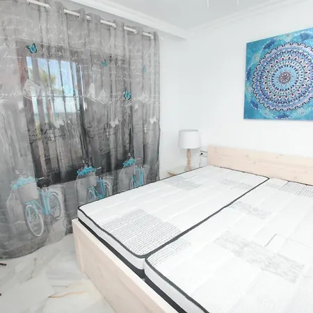 Front Line Beach Bungalow With Open Sea Views Located In Costa Málaga Cs105